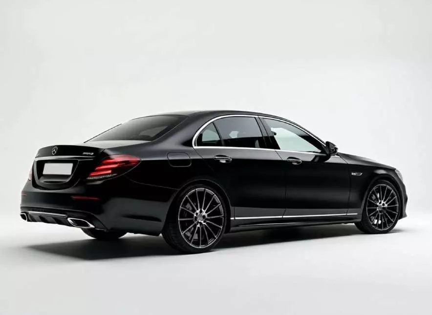 Mercedes-Benz E-Class Executive Saloon For Airport Transfers